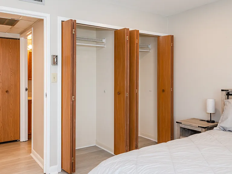 Pleasantwood Apartments and Townhomes — Photo 12