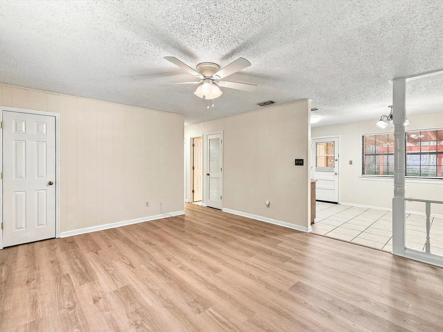 2 bed, 1.0 bath, 884 sqft, $1,250 — Photo 4