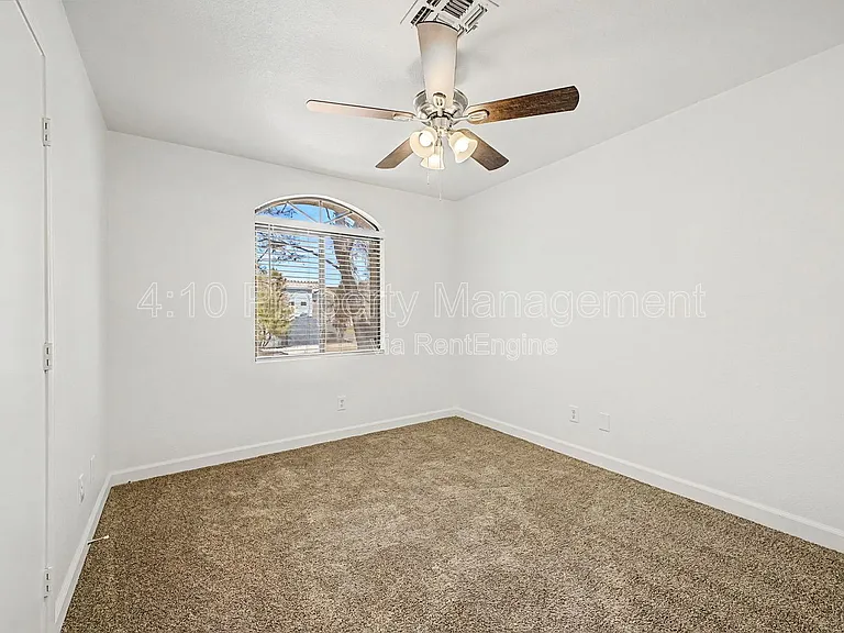 280 S Elizabeth Way #37 — Photo 18