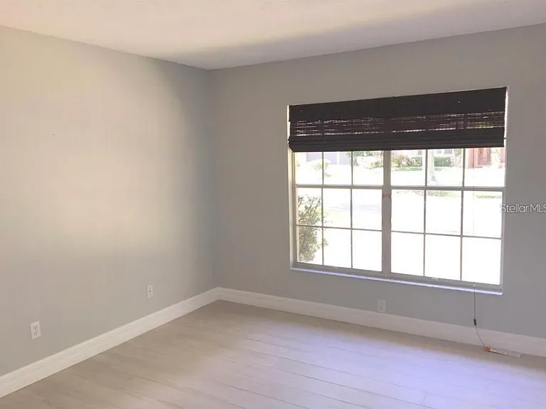 1353 Sawgrass Ct — Photo 10