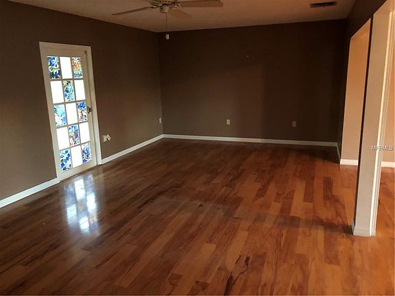 4th image of 4046 Vana Dr