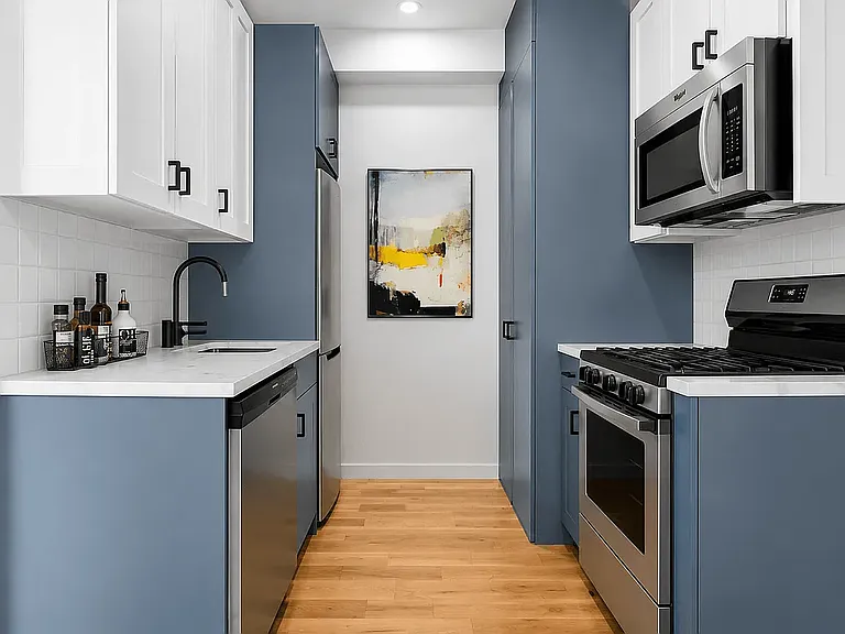 1270 Hancock St #4B — Photo 3