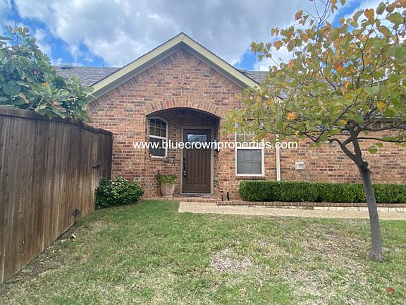 2nd image of 320 Eastland Dr