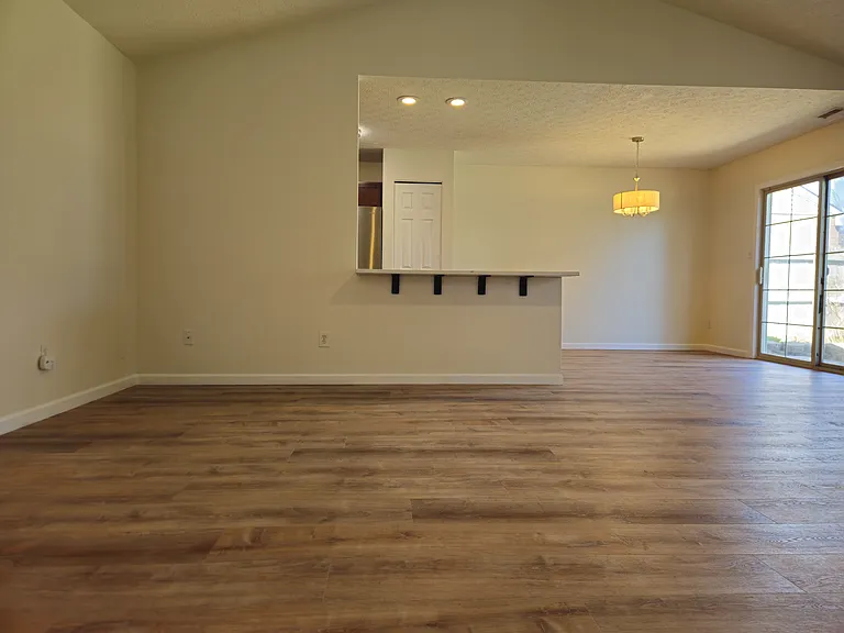2225 Crossing Point — Photo 9