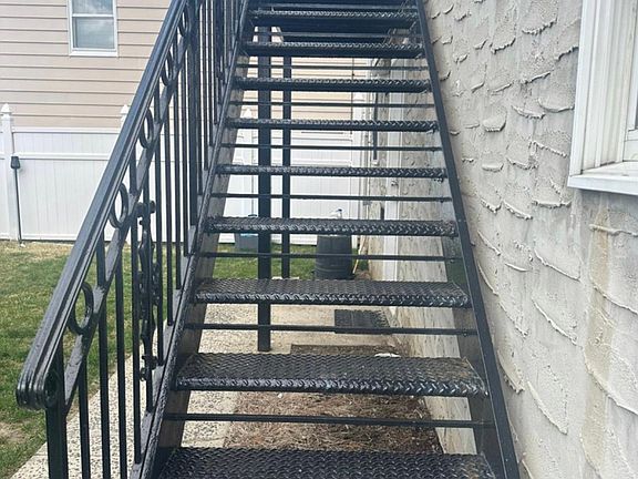 5th image of 38 Colin St #2