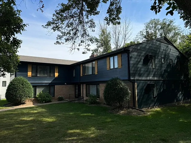 Building Photo 3