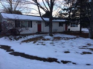 10263 E Fort Rd, Suttons Bay, MI 49682