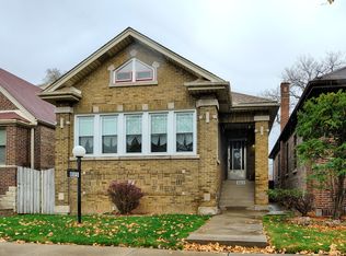8323 S Luella Ave, Chicago, IL