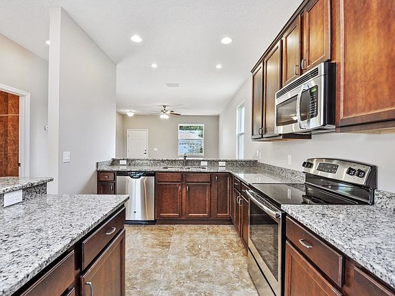 3rd image of 1626 Cumbie Ave