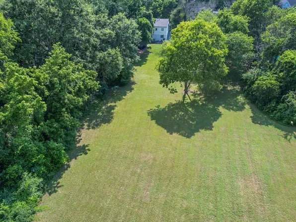 910 N Perry St, Palestine, TX 75801