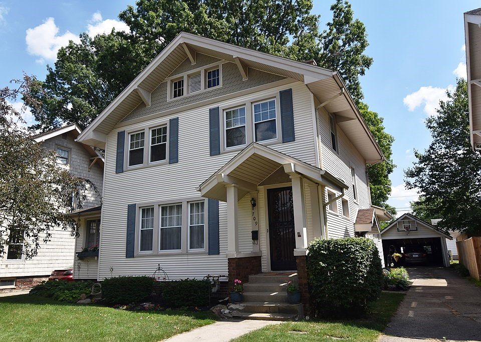 1st image of 709 E Boone St