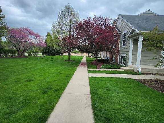 4th image of 1030 Reserve Dr #703