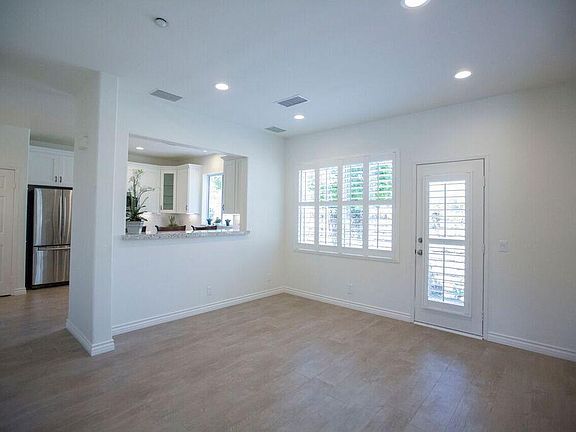Family room/Kitchen