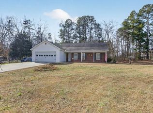 701 Muirfield Dr, Winder, GA 30680