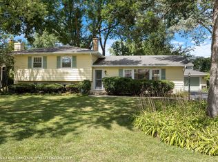 541 Cypress Dr, Naperville, IL 60540