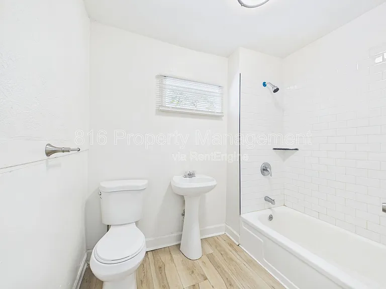 7131 Olive St — Photo 16