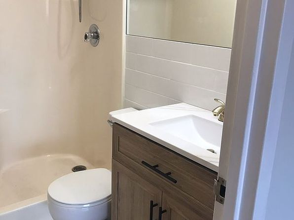 14428 Barclay Ave APT 5B