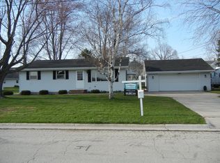 490 Pleasant Ave, Denmark, WI 54208