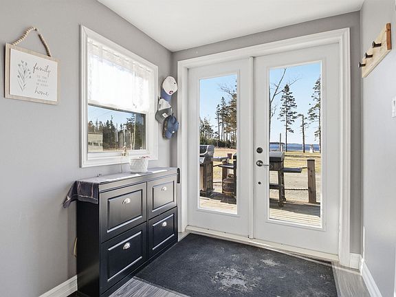5th image of 276 Passage Rd