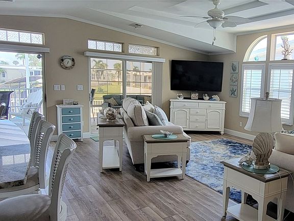 5th image of 17620 Canal Cove Ct