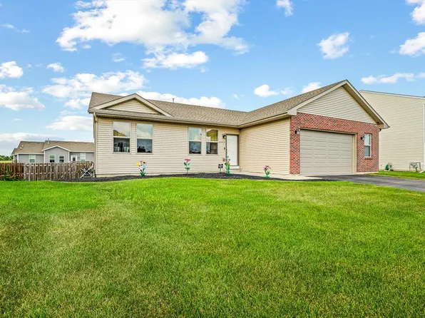 6382 Edgewood Rd, Machesney Park, IL 61115