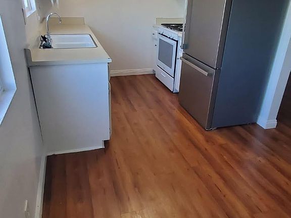 4th image of 4901 W 120th St APT 6