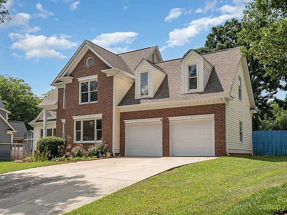 2nd image of 8429 Meadowcroft Ct