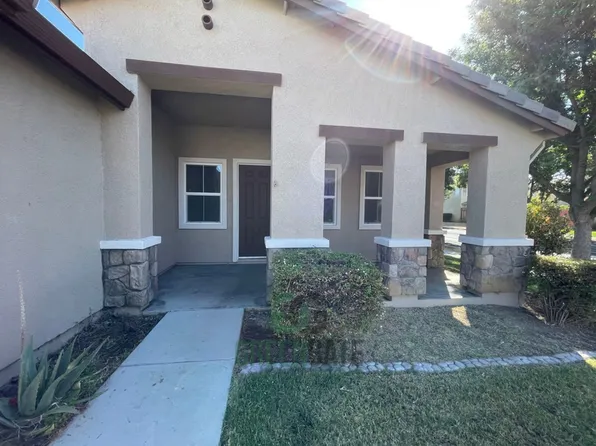 104 Walker Ranch Pkwy, Patterson, CA 95363