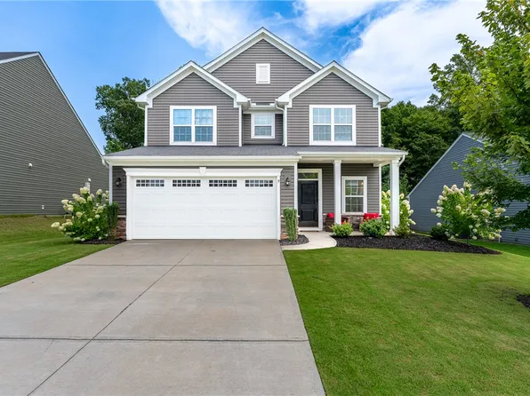 9 Wiltshire Cir, Easley, SC 29642