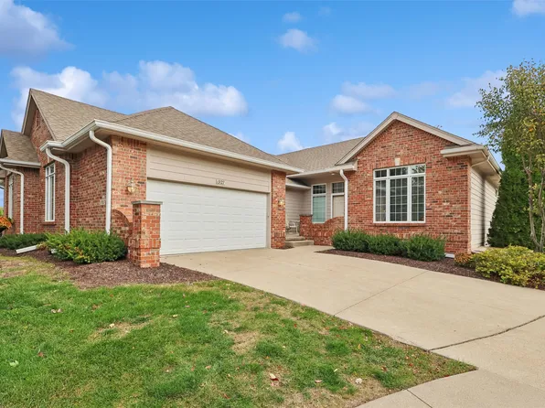 1927 NW 126th St, Clive, IA 50325