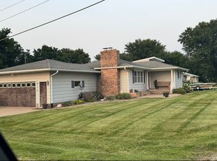 615 2nd Street Ct, Sherrard, IL 61281
