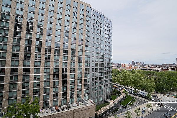 1st image of 412 Cathedral Pkwy #101