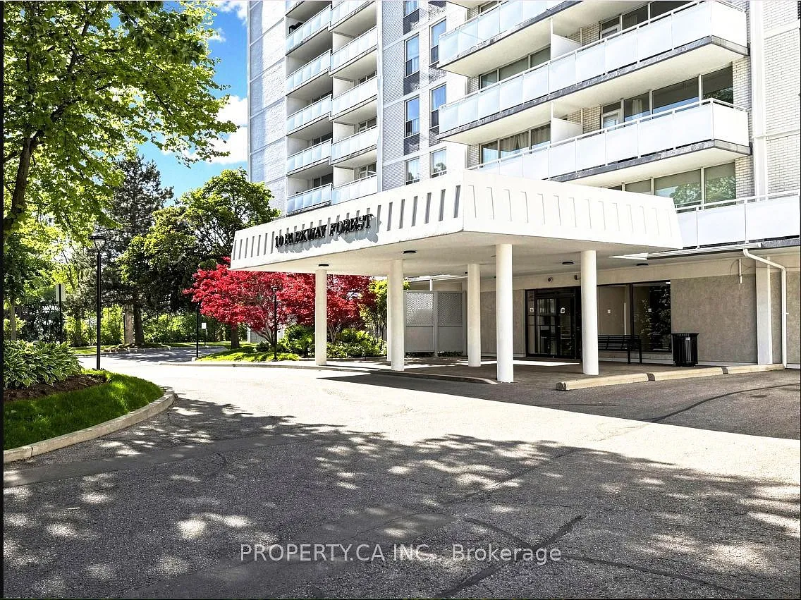 4 bed, $3,700 — Photo 1
