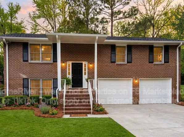 1657 Devon Ct, Stone Mountain, GA 30088