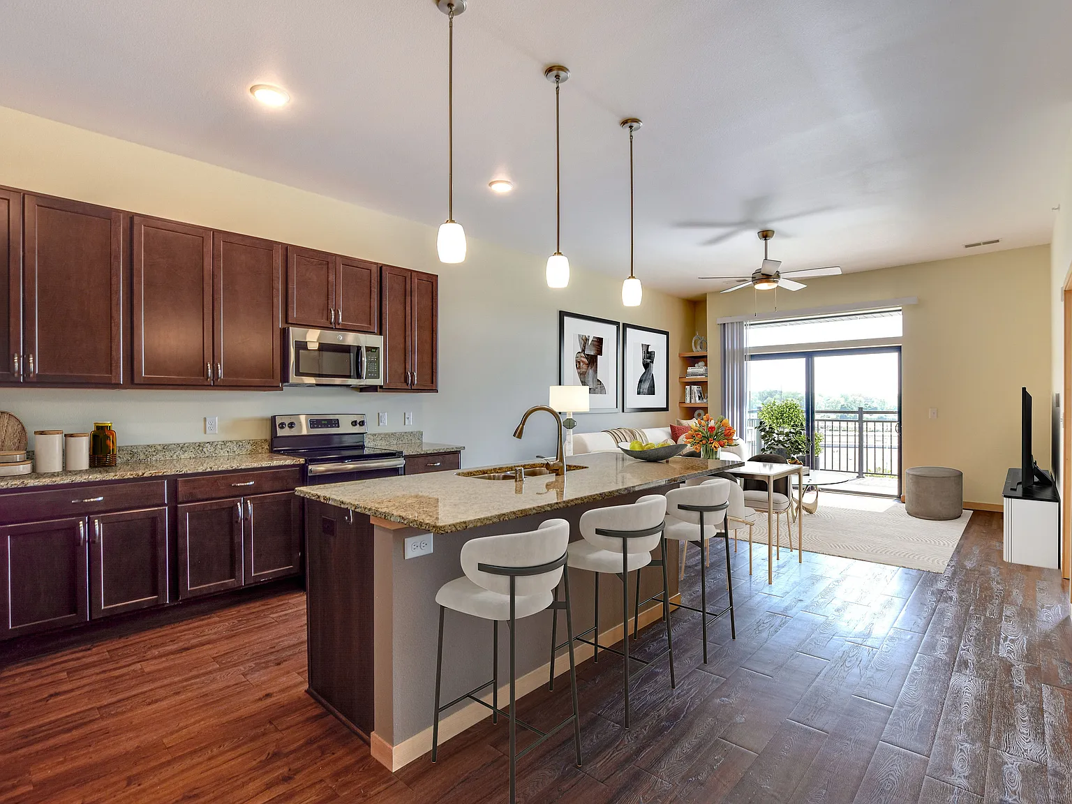 McKenzie Place Apartments — Photo 2
