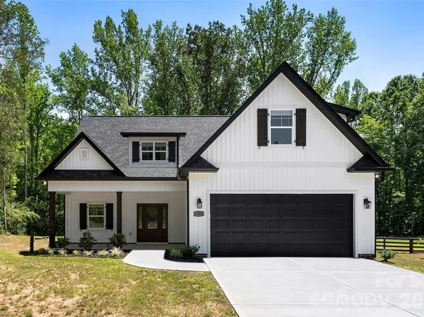 5005 Oconee Dr, Stanley, NC 28164