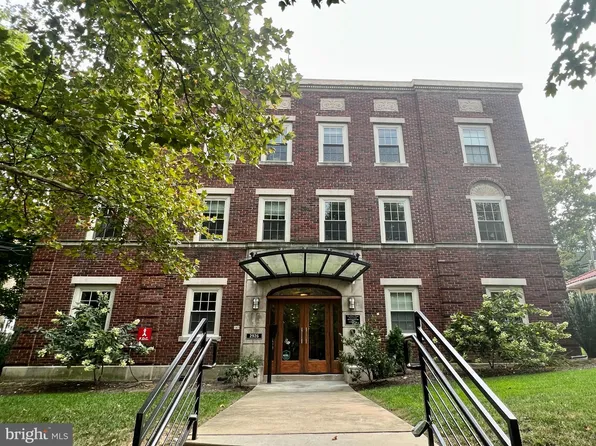 2926 Porter St NW #305, Washington, DC 20008