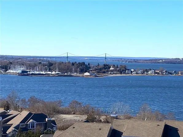 45 Starboard Dr Unit 330, Tiverton, RI 02878
