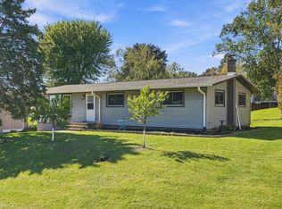 2615 Chicago St, Hazel Green, WI 53811
