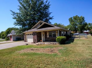 1011 University Dr, Russellville, AR 72801