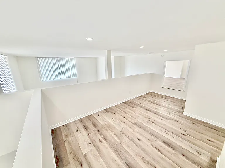 1343 26th St #101 — Photo 10