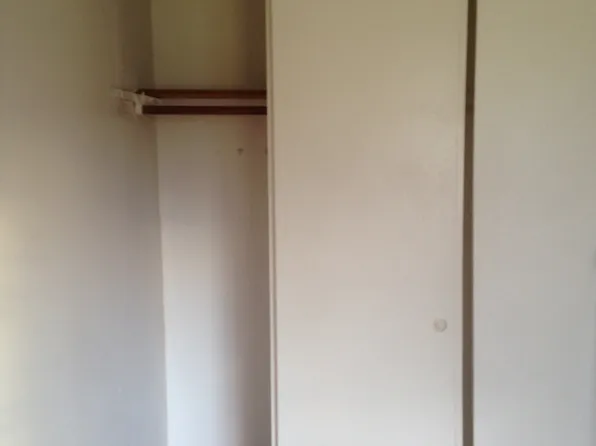 26117 20th Ave S, Des Moines, WA 98198