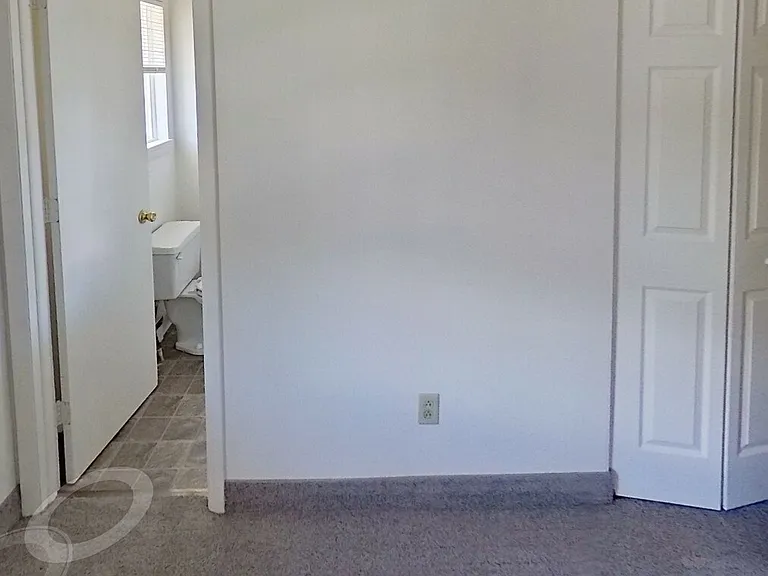 303 E Lancaster St — Photo 4