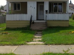 319 3rd St NW, Chisholm, MN 55719