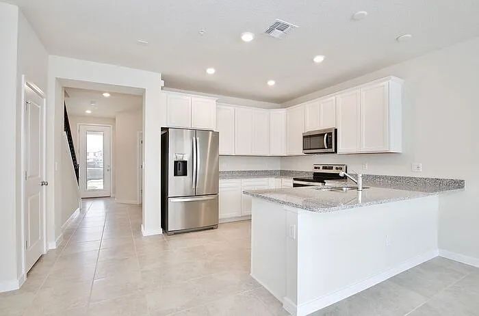 Building Photo - 5586 Pineland Run