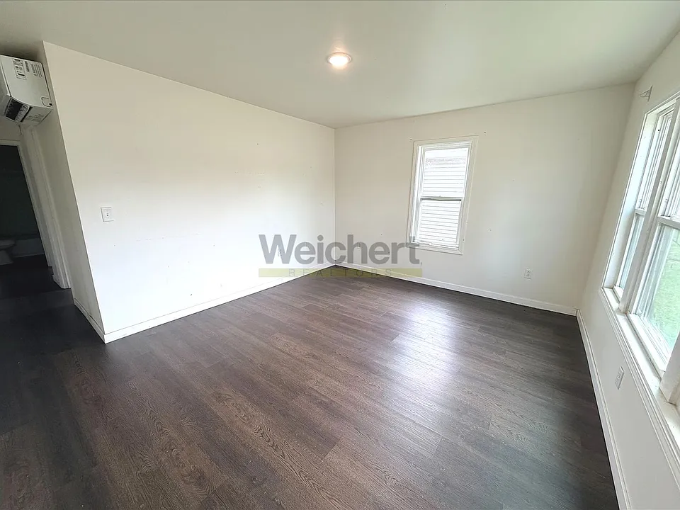 1402-1404 Jones St #301/303