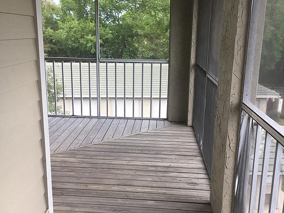 2nd image of 200 Ironwood Dr Unit 231