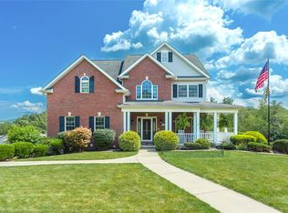 1 Pin Oak Ct, Pittsburgh, PA 15239