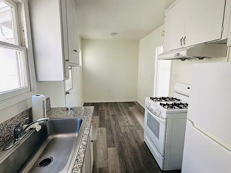 104 S Curtis Ave #B — Photo 6