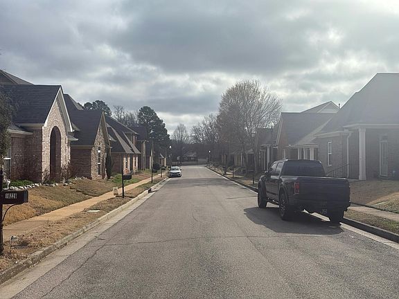 4th image of 10228 Morning Hill Dr